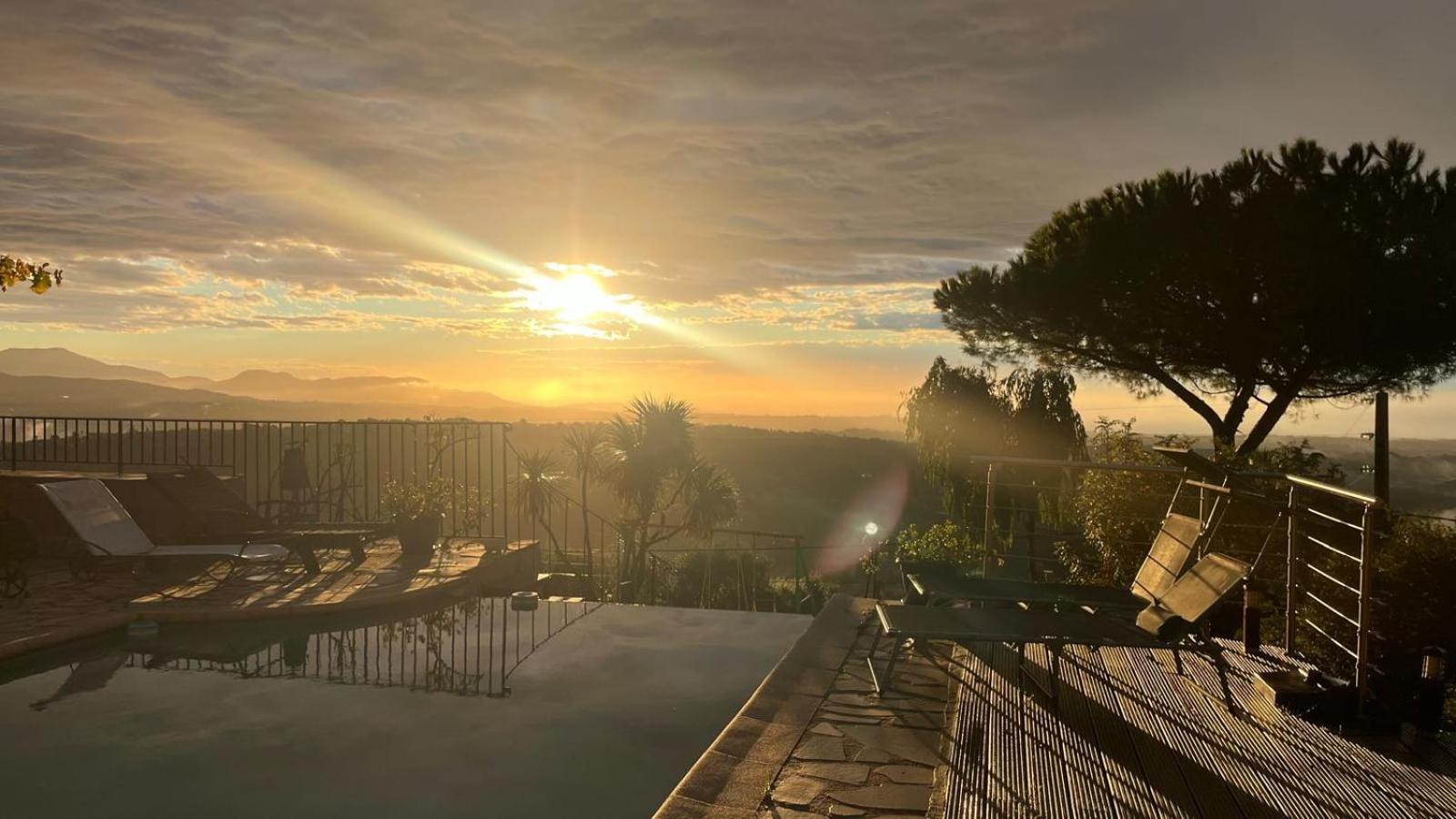 ונס "Aux Balcons Du Riou" Avec Vue Mer 180 Degres מראה חיצוני תמונה